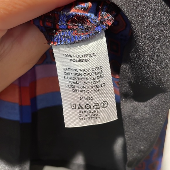 Ann Taylor - Unique silky blouse - Picture 4 of 5